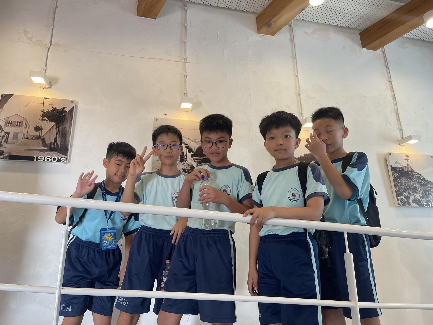 軍事 3